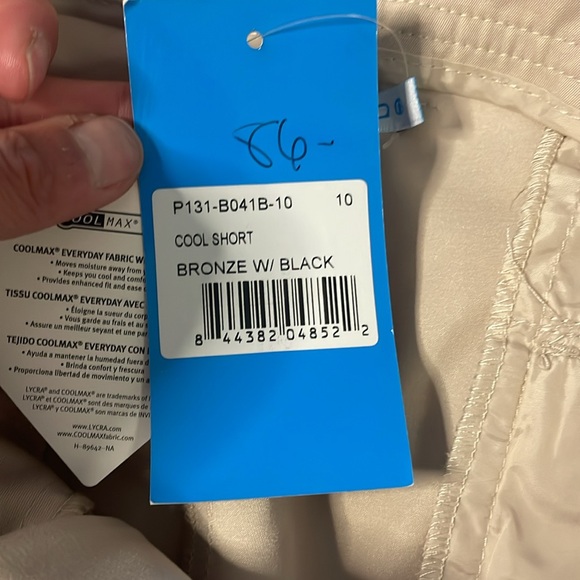 NWT GG BIUE Women’s Golf Shorts Bronze Tan CoolMax Fabric Outdoor Size 10 - Picture 6 of 10